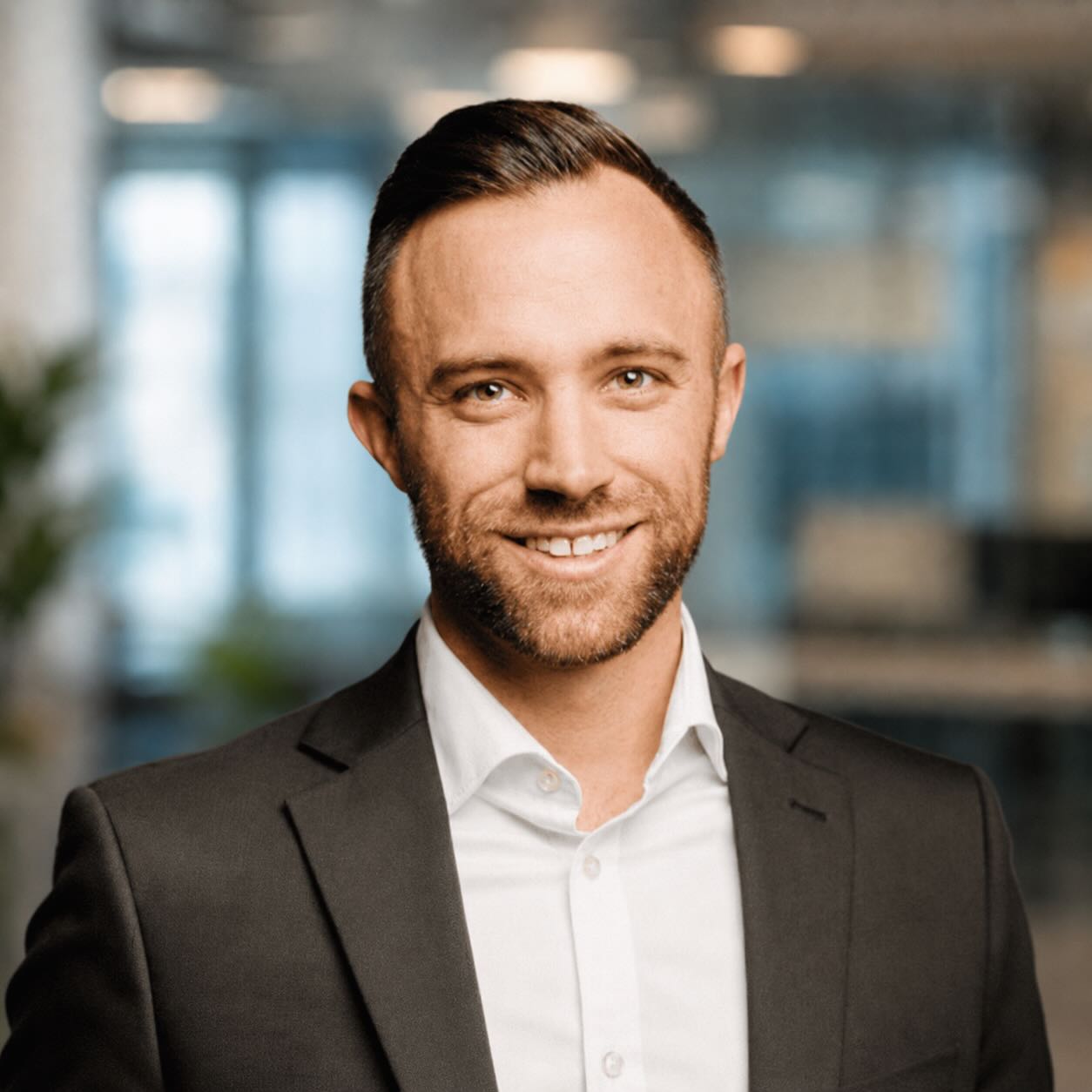 Neal — LumiNexor founder